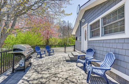 Baiting Hollow House | Cozy Baiting Hollow Bungalow Views, Walk to Beach
