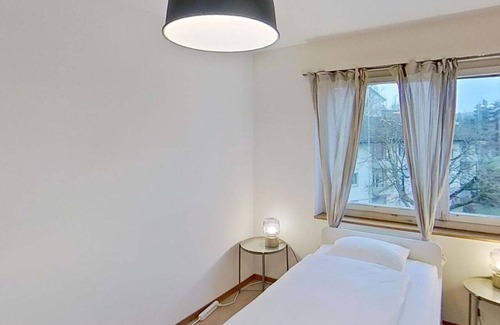 Meilen District Apartment | Cozy & Basic 4-Bedroom Stay Near Zurich