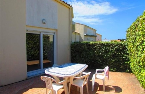 Saint-Denis-d'Oleron House | Cozy Beach House with Pool, Terrace & Parking - 6 Guests - St-Denis-d'Oléron