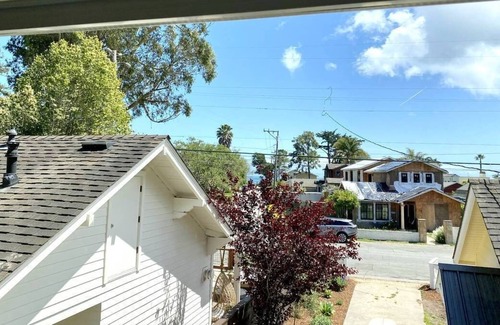 La Selva Beach Cottage | Cozy beach hideaway, just steps to the water & Capitola Village