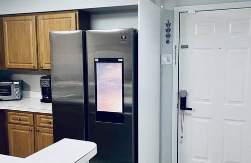 Feather Sound Condo | Cozy, beautiful, relaxing, modern condo in the Heart of Tampa Bay.