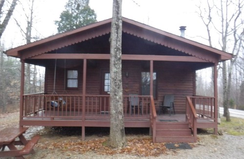 Eckerty Cabin | Cozy Cabin 14 Two Bedroom on Patoka Lake in Southern Indiana