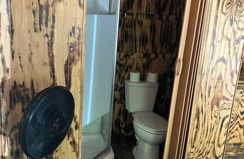 Bennett Springs Apartment | Cozy cabin #5 located 1 mile from Bennett Spring State Park