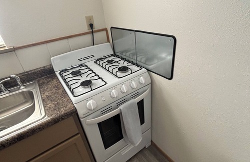 Sturgis Cabin | Cozy cabin in enjoyable Sturgis with WiFi, AC