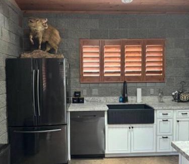 Williams House | Cozy Cabin in the Pines! Close to the Polar Express, Grand Canyon & Bearizona