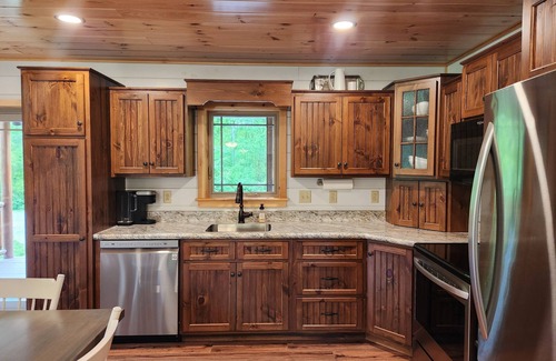 Manns Choice Cabin | Cozy cabin in tranquil setting overlooking pond