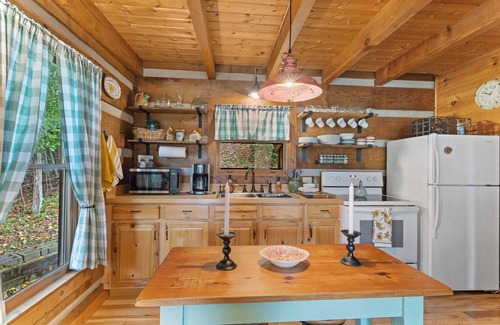 Vilas Cabin | Cozy Cabin in Valle Crucis