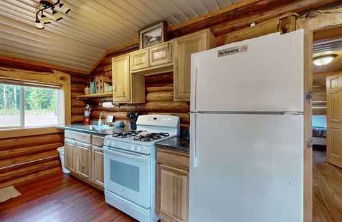 Mercer Cabin | Cozy Cabin located on the Turtle Flambeau Flowage, great for all seasons!