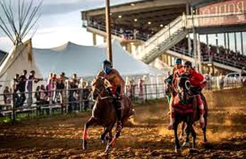 Dayton House | Cozy Cabin Perfect for a Romantic Escape with BBQ in Dayton, Wyoming