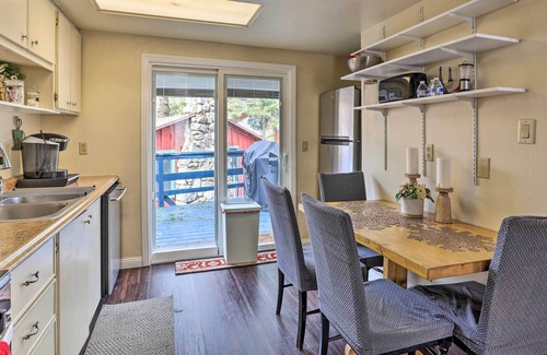 Cedarpines Park Cabin | Cozy Cabin w/ Deck - Near Lake Arrowhead!