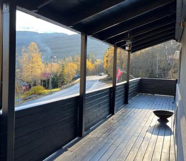 Eikjedalen House | Cozy cabin with a view