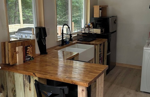 Long Eddy Cabin | Cozy Casita- Grill, Fire Pit, Pet-Friendly, Wifi