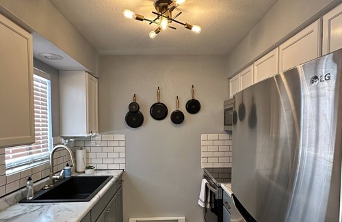 Casper Condo | COZY & CASUAL COUNTRY CONDO