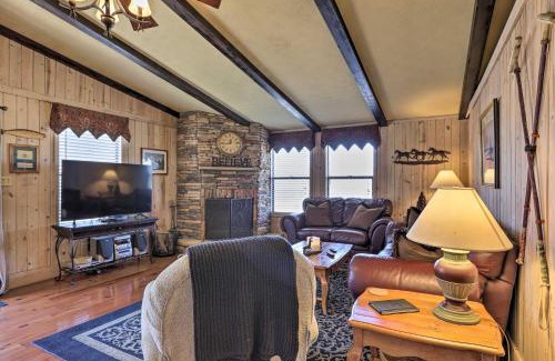 Pine Mountain House | Cozy Caymus Cabin about 3 Miles to Callaway Gardens!