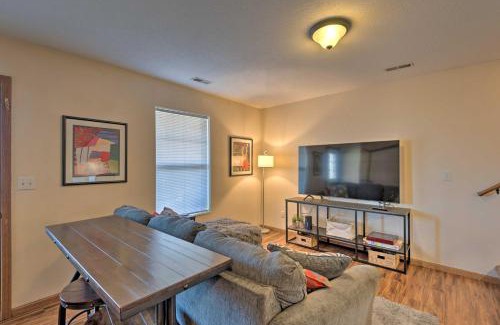 Cedar Rapids House | Cozy Cedar Rapids Pad - 2 Blocks to Mercy Care!