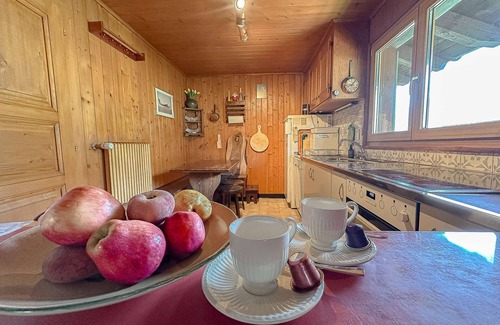 Liddes House | Cozy chalet, Alps view, fireplace & large terrace
