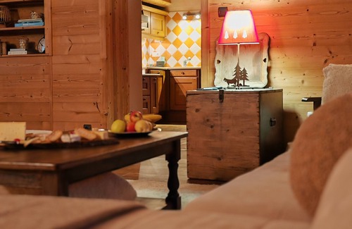 Gex Apartment | Cozy Chalet w/Fireplace, Patio & Barbecue. Pet Friendly!