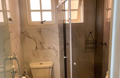 Piratininga Ski Chalet | cozy chalet with pool at the viewpoint 200mts from the beach