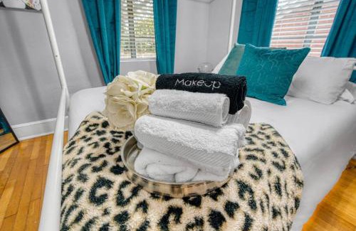 Dilworth House | Cozy & Charming Home, Minutes to Everything!