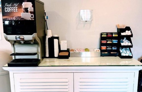 Old Towne House | Cozy Coastal Stay | 2 Queens | Near Seal Beach Marina