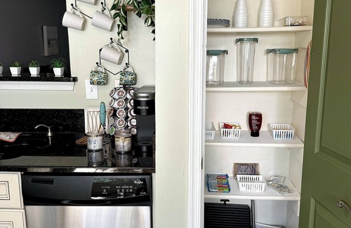 Norfolk - Virginia Beach House | Cozy Coastal VB Townhome 15 mins from Oceanfront with 8-ft Fence and Beach Gear!