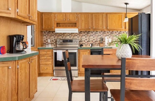 Powell House | Cozy Columbus home! Newly Renovated!!