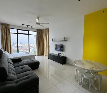 George Town Apartment | Cozy Comfort- Beacon Executives Suite