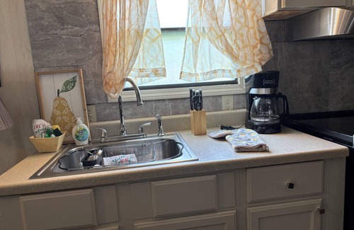 Jerome House | Cozy & Comfy Manufactured Home 10 minutes of Ft Leonard Wood Military Base.