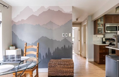 Broadview Condo | Cozy condo, Greenwood Bitterlake area.