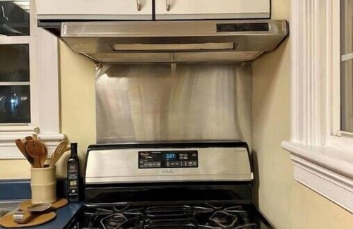 Belmont Cottage | Cozy cottage-15min walk to historic downtown mall!n