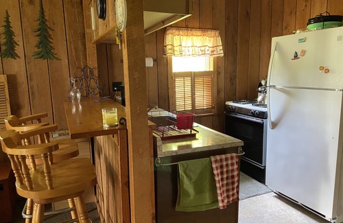 Canadohta Lake Cottage | Cozy Cottage at Canadohta Lake