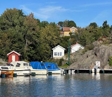Arendal House | Cozy cottage close to idyllic archipelago with additional building if booked for more than 2 people