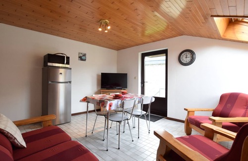 Tintigny Apartment | Cozy Cottage in Champlon