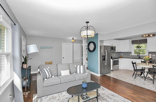 Davidson Cottage | Cozy Cottage in Davidson