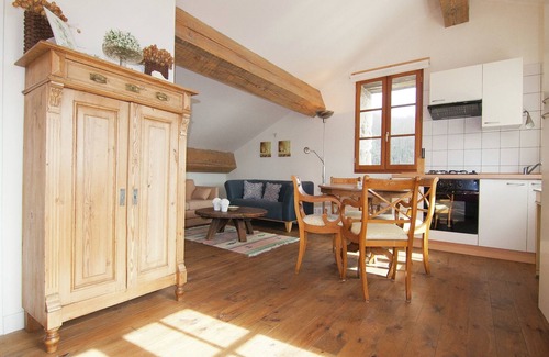 Roussines Cottage | Cozy Cottage in France for Couples
