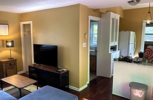 Cornwall House | Cozy Cottage near Hiking and Storm King