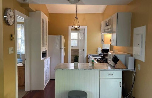 Cornwall House | Cozy Cottage near Hiking and Storm King