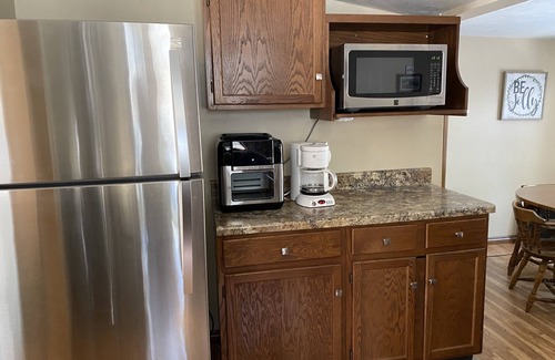 Krakow Cottage | Cozy cottage on Berry Lake