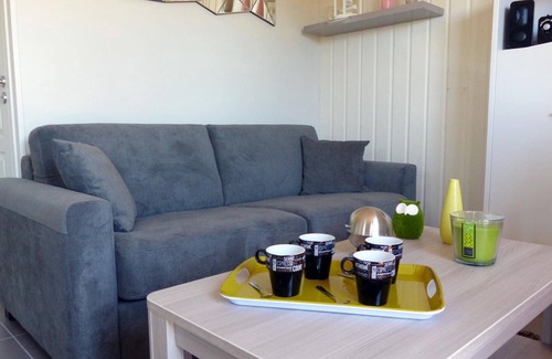 Meillard Cottage | Cozy cottage with terrace, air conditioning and parking - Meillard