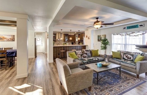 Stamford House | Cozy Countryside Cabin with Amazing Views & Central AC & NYC Escape
