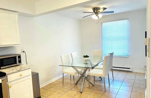 Sicklerville House | Cozy Cute house in Sicklerville. Minutes to Philly downtown and Philly Airport.