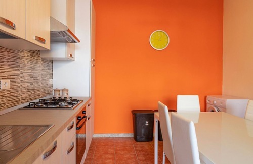 Pizzolungo Apartment | Cozy detached villa of 156 sqm, on two levels, able to accommodate up to 9 people. The property is located in Pizzolungo, a coastal hamlet of Erice, an oasis of peace overlooking the crystalline sea of western Sicily. A few minutes from Trapa