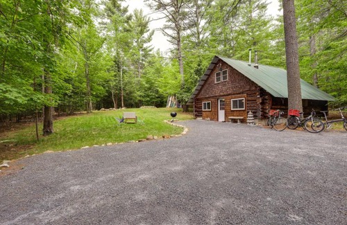 Elizabethtown House | Cozy Elizabethtown Cabin with Fire Pit!
