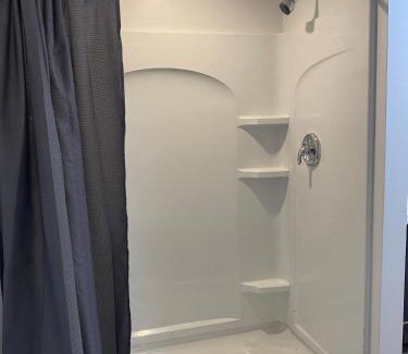Niagara Falls House | Cozy Entire 2 Bedroom Home Close to River (USA)