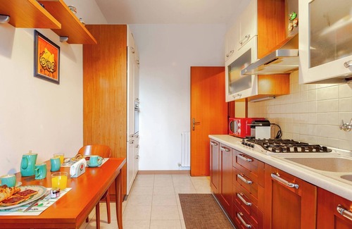 Quartiere XX Ardeatino Apartment | Cozy Eur Apartment With Central Location
