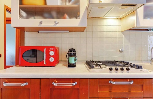 Quartiere XX Ardeatino Apartment | Cozy Eur Apartment With Central Location