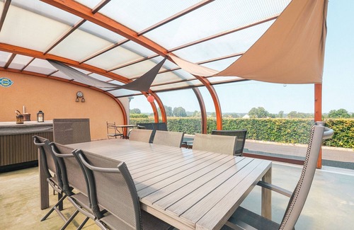 Pouligny-Notre-Dame Cottage | Cozy Family Retreat with Golf & Spa Access, Pets Welcome