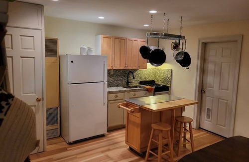 Jarrettsville Apartment | Cozy farm studio