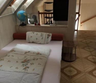 Golssen Apartment | Cozy Ferienapartment in Golßen nahe Tropical Island