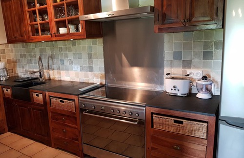 Fossemagne House | Cozy gîte for 4/5 people with heated swimming pool in black Périgord